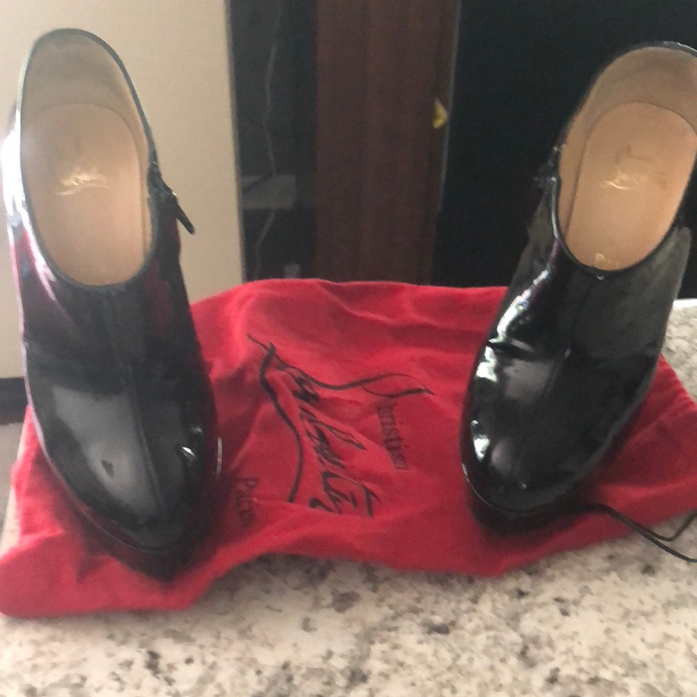 Nice Christian Louboutin Shoes AUTHENTIC 38 size
